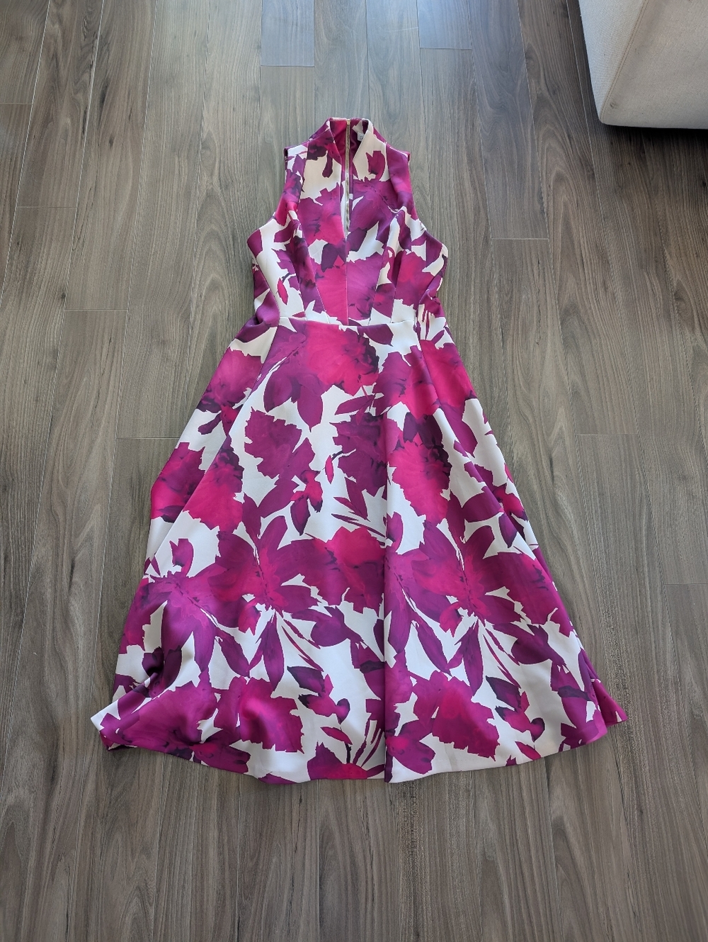 Calvin Klein Floral Fuchsia & White Fit-and-Flare, Midi Gareen Dress (Size 6)